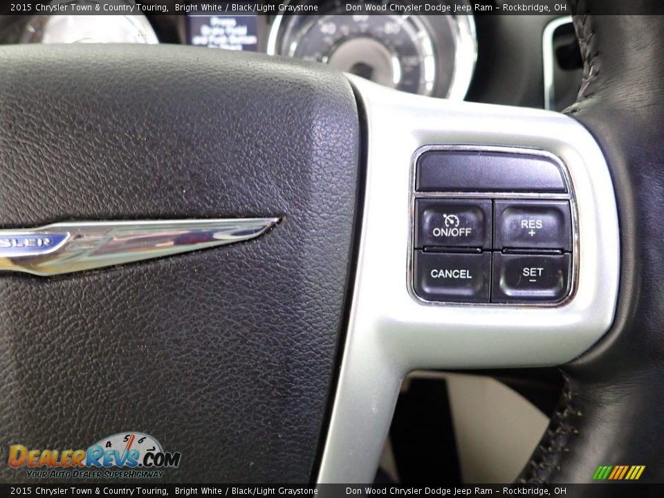 2015 Chrysler Town & Country Touring Bright White / Black/Light Graystone Photo #21