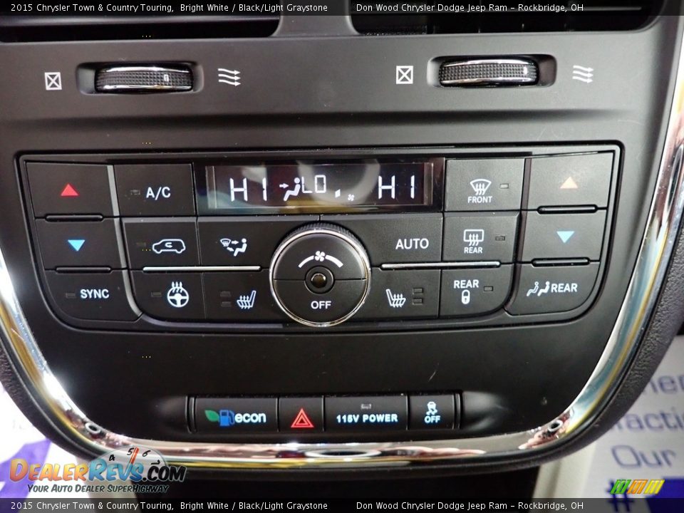 2015 Chrysler Town & Country Touring Bright White / Black/Light Graystone Photo #25