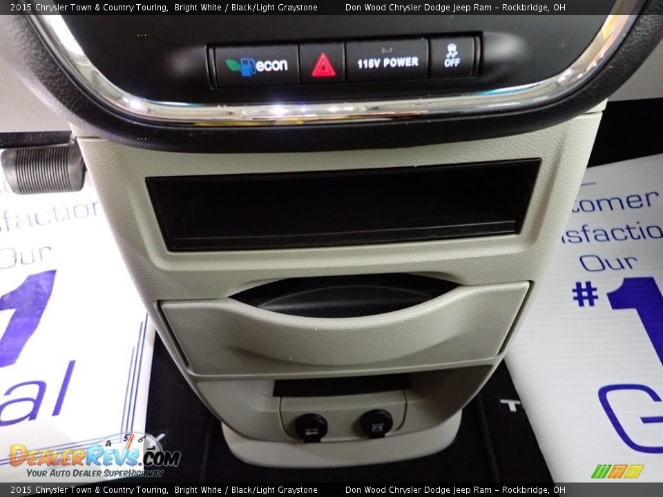 2015 Chrysler Town & Country Touring Bright White / Black/Light Graystone Photo #26