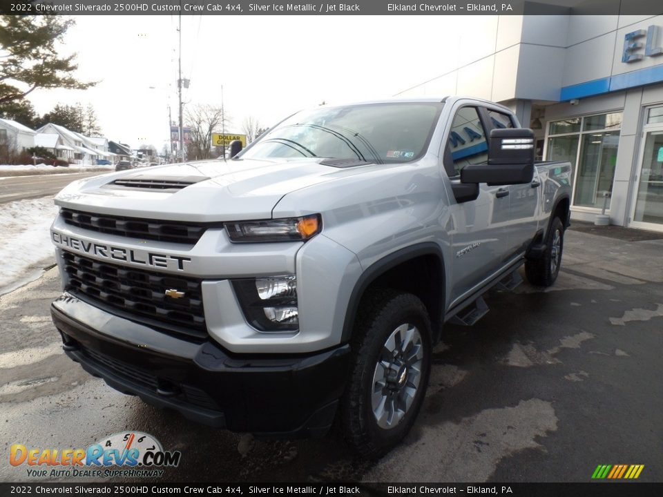 2022 Chevrolet Silverado 2500HD Custom Crew Cab 4x4 Silver Ice Metallic / Jet Black Photo #2