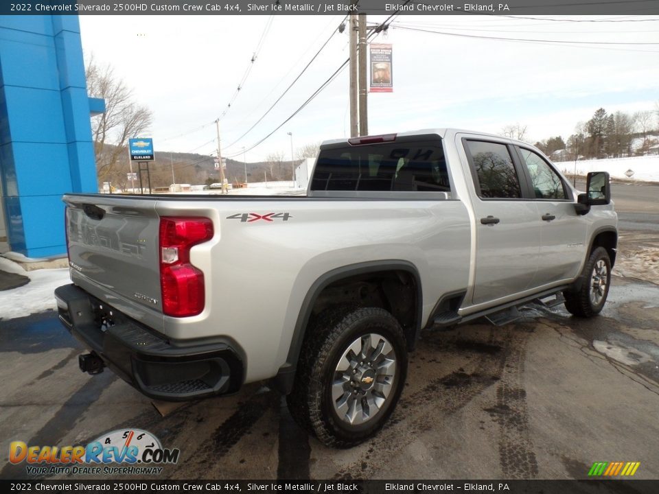 2022 Chevrolet Silverado 2500HD Custom Crew Cab 4x4 Silver Ice Metallic / Jet Black Photo #6