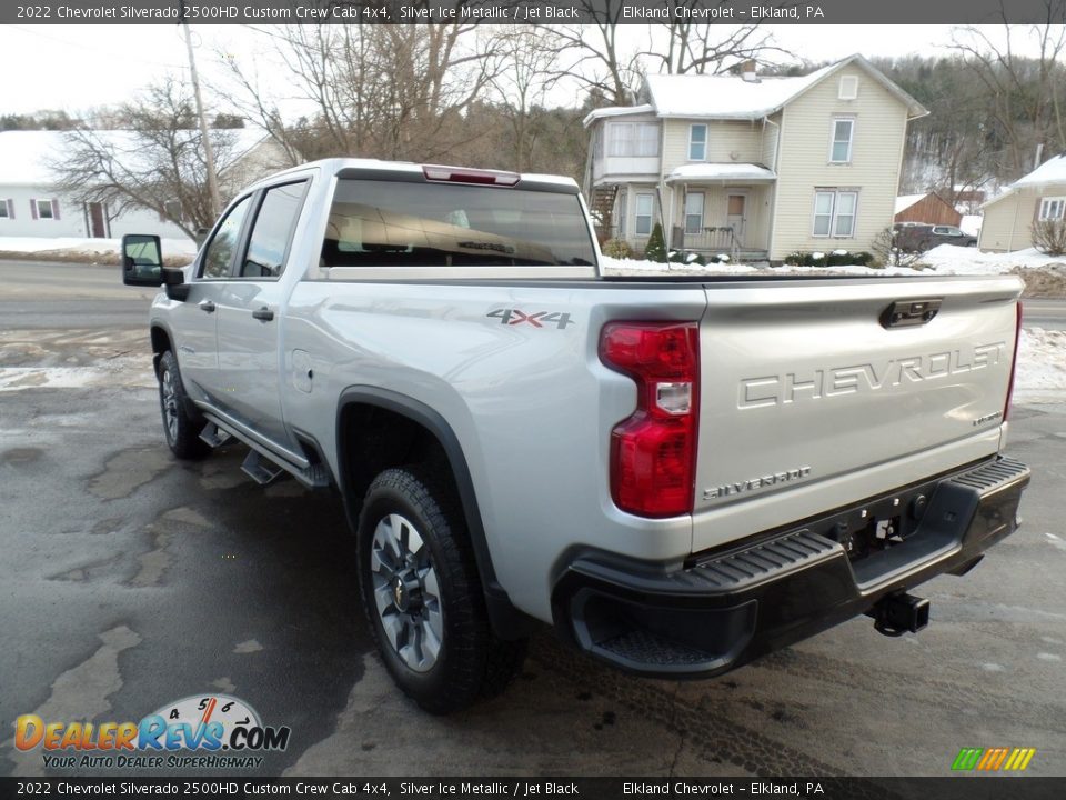 2022 Chevrolet Silverado 2500HD Custom Crew Cab 4x4 Silver Ice Metallic / Jet Black Photo #8