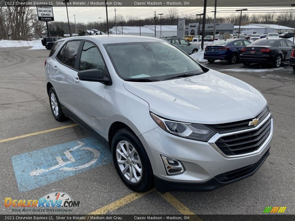 Front 3/4 View of 2021 Chevrolet Equinox LS Photo #5