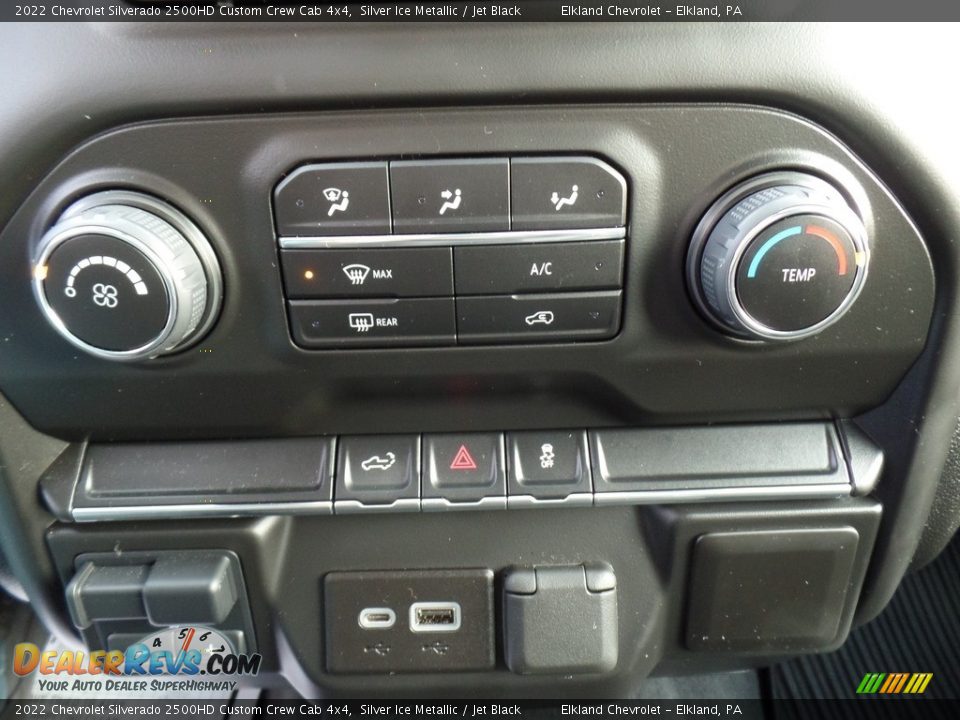 Controls of 2022 Chevrolet Silverado 2500HD Custom Crew Cab 4x4 Photo #31