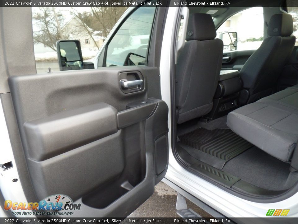 2022 Chevrolet Silverado 2500HD Custom Crew Cab 4x4 Silver Ice Metallic / Jet Black Photo #36