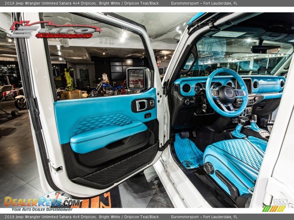 2019 Jeep Wrangler Unlimited Sahara 4x4 Dripicon Bright White / Dripicon Teal/Black Photo #12