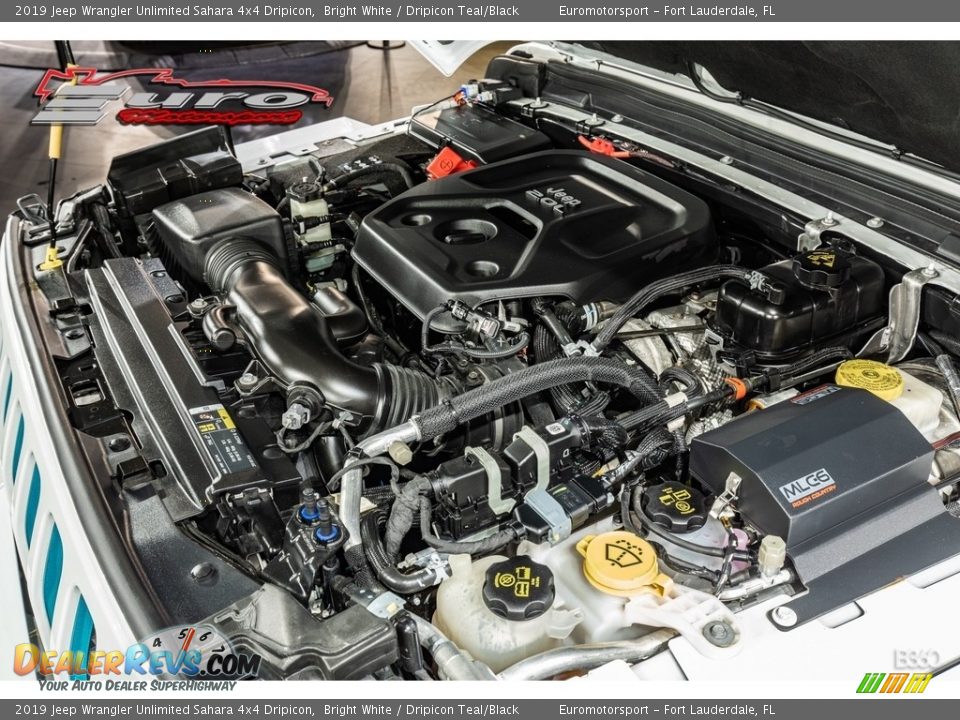 2019 Jeep Wrangler Unlimited Sahara 4x4 Dripicon Bright White / Dripicon Teal/Black Photo #14