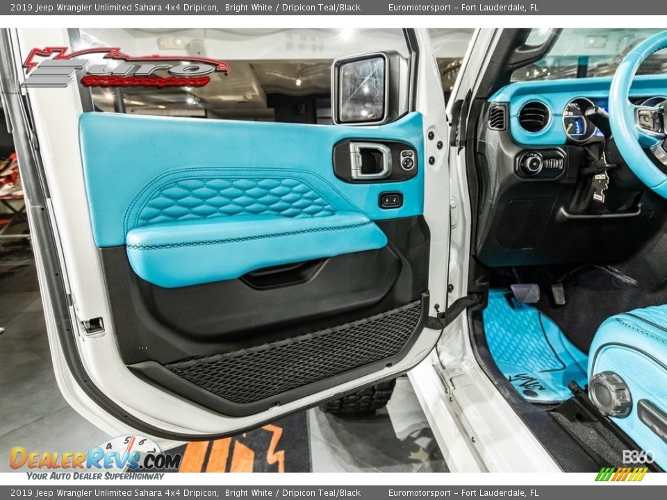 2019 Jeep Wrangler Unlimited Sahara 4x4 Dripicon Bright White / Dripicon Teal/Black Photo #27