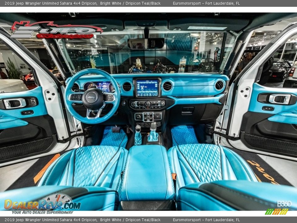 2019 Jeep Wrangler Unlimited Sahara 4x4 Dripicon Bright White / Dripicon Teal/Black Photo #28