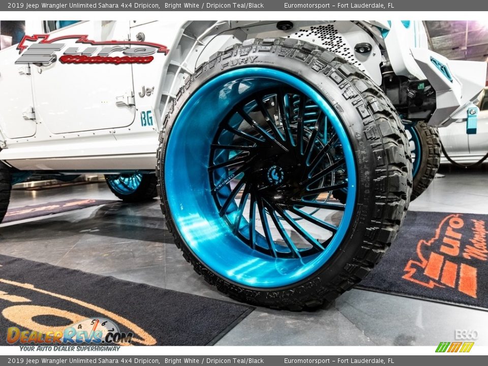 2019 Jeep Wrangler Unlimited Sahara 4x4 Dripicon Bright White / Dripicon Teal/Black Photo #37