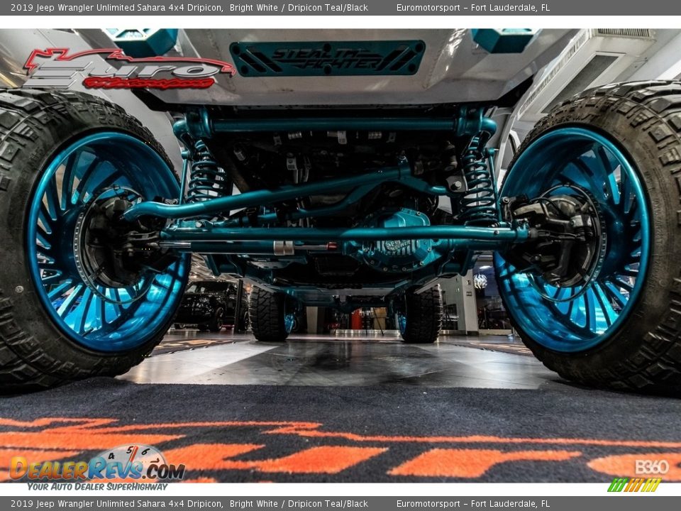 2019 Jeep Wrangler Unlimited Sahara 4x4 Dripicon Bright White / Dripicon Teal/Black Photo #39
