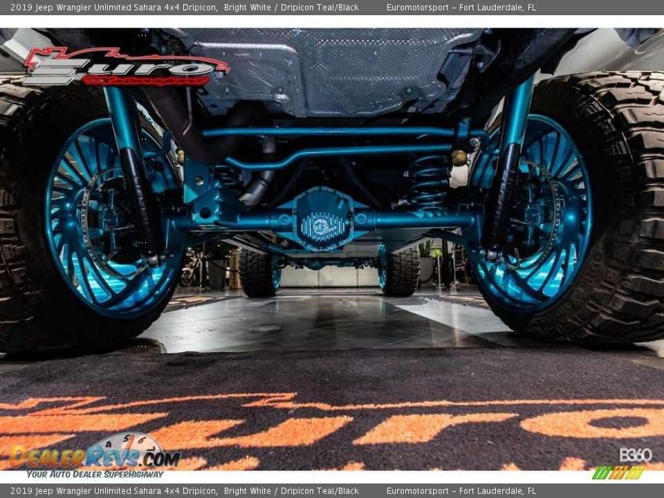 2019 Jeep Wrangler Unlimited Sahara 4x4 Dripicon Bright White / Dripicon Teal/Black Photo #42