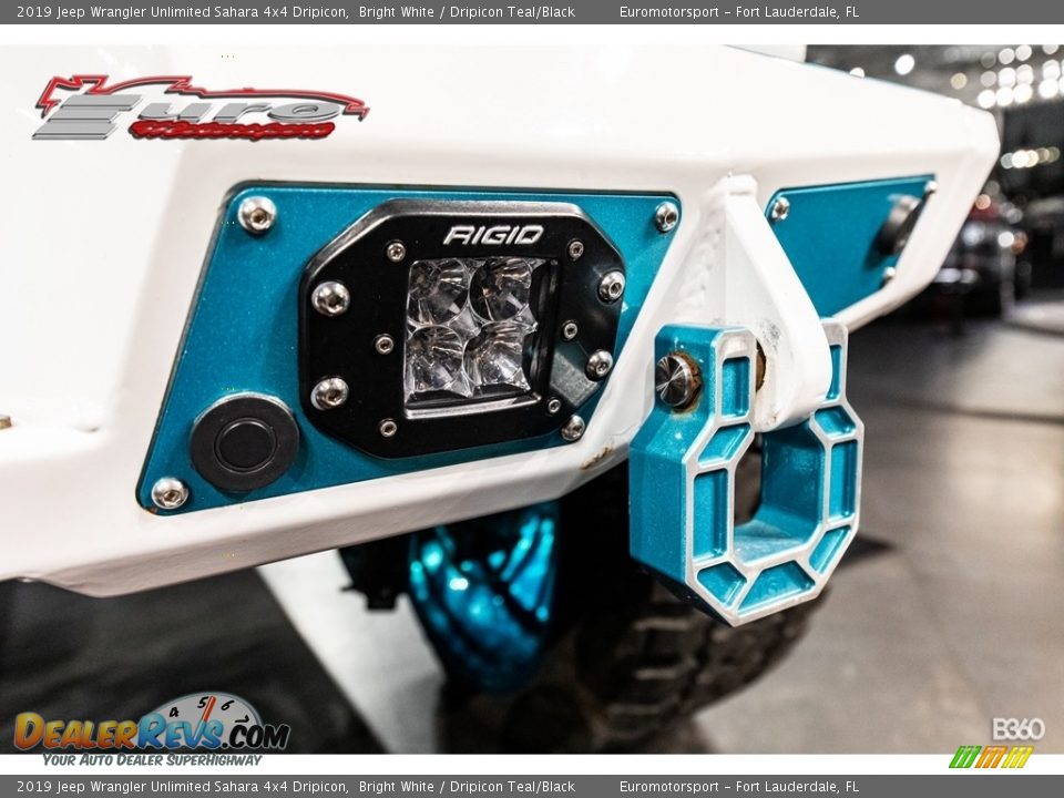 2019 Jeep Wrangler Unlimited Sahara 4x4 Dripicon Bright White / Dripicon Teal/Black Photo #45