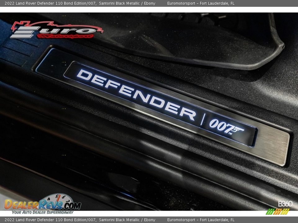 2022 Land Rover Defender 110 Bond Edition/007 Logo Photo #36