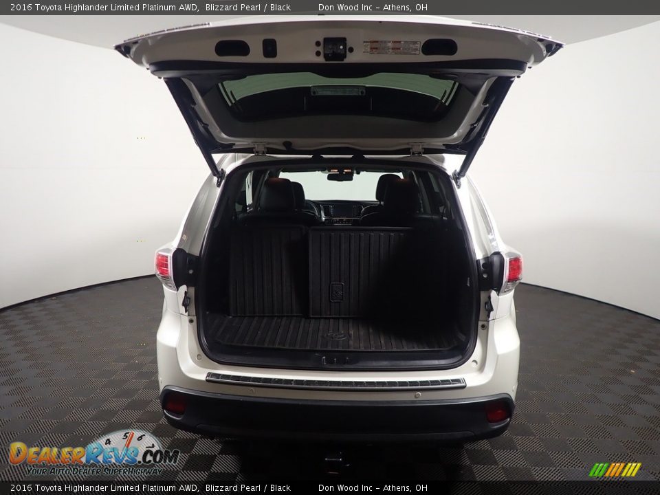 2016 Toyota Highlander Limited Platinum AWD Blizzard Pearl / Black Photo #17