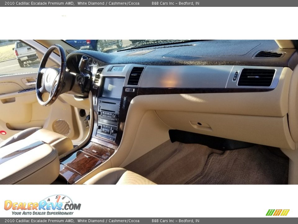 2010 Cadillac Escalade Premium AWD White Diamond / Cashmere/Cocoa Photo #25