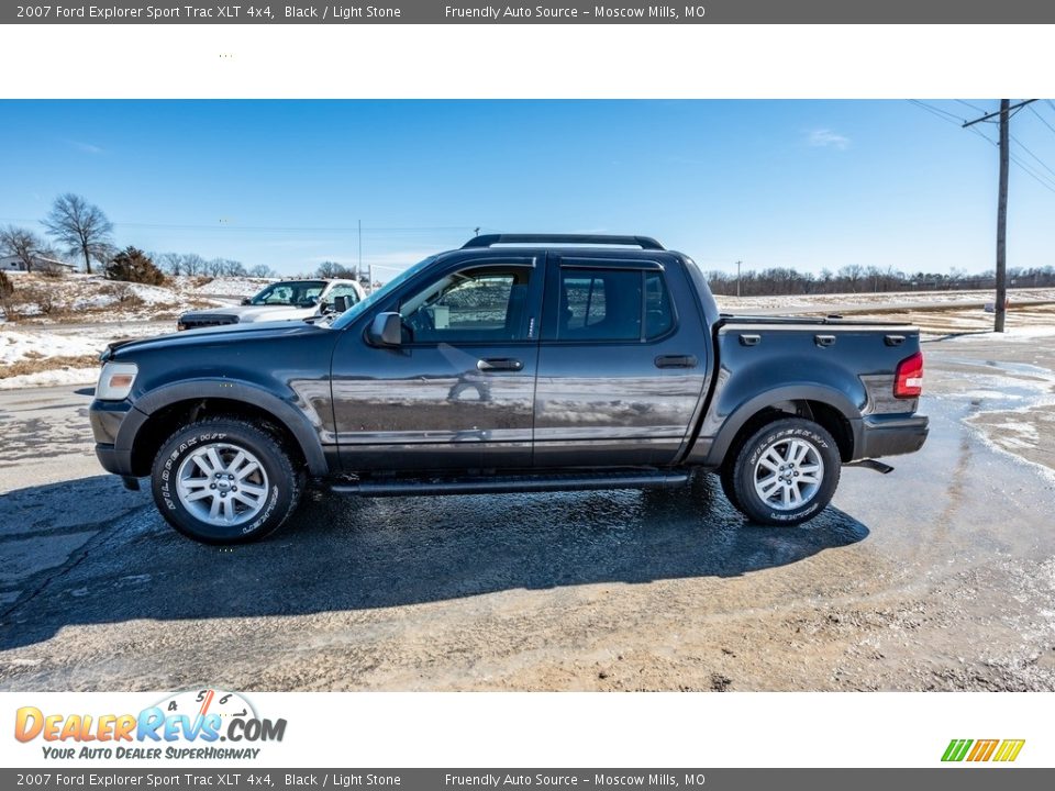 2007 Ford Explorer Sport Trac XLT 4x4 Black / Light Stone Photo #7