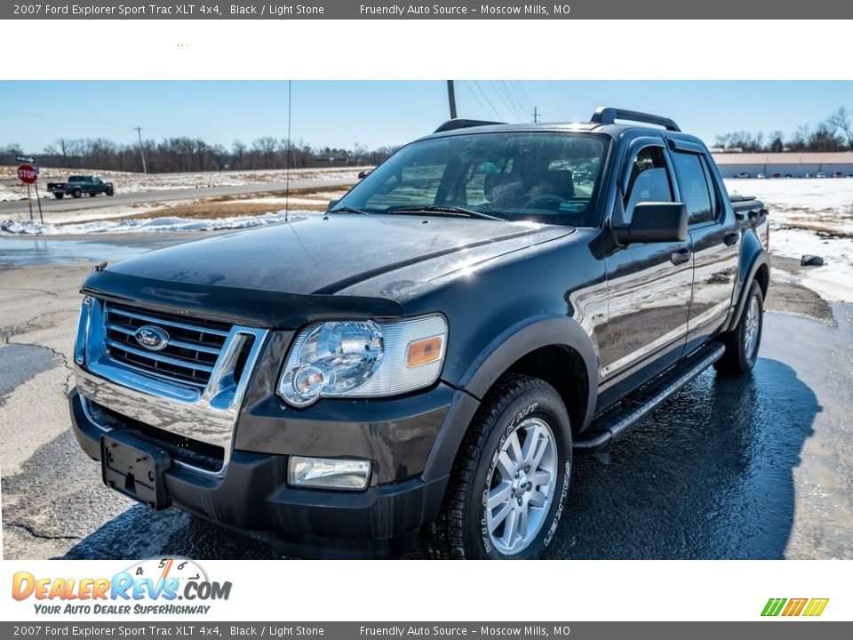 2007 Ford Explorer Sport Trac XLT 4x4 Black / Light Stone Photo #8