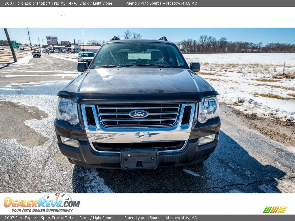 2007 Ford Explorer Sport Trac XLT 4x4 Black / Light Stone Photo #9