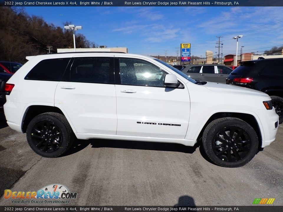 2022 Jeep Grand Cherokee Laredo X 4x4 Bright White / Black Photo #7