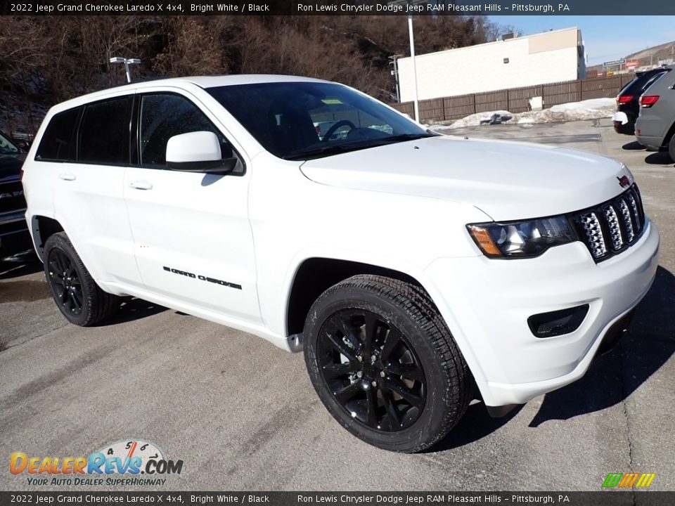 2022 Jeep Grand Cherokee Laredo X 4x4 Bright White / Black Photo #8