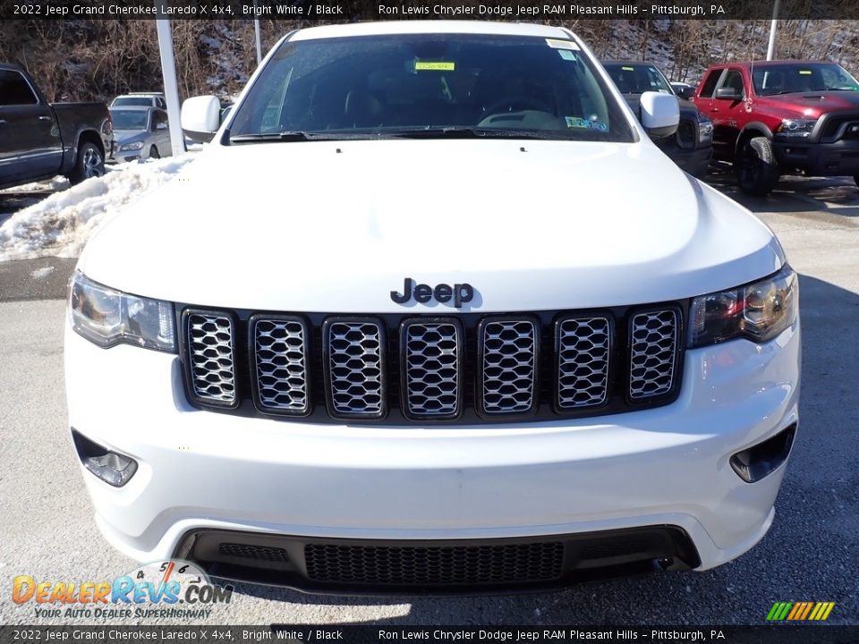 2022 Jeep Grand Cherokee Laredo X 4x4 Bright White / Black Photo #9