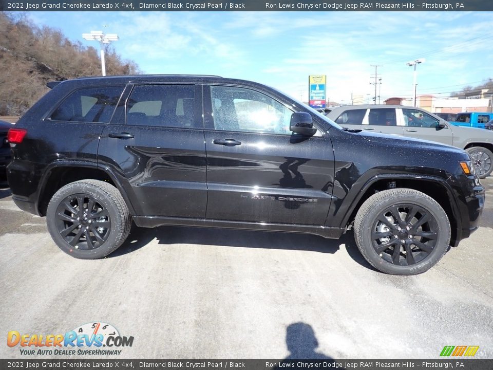 2022 Jeep Grand Cherokee Laredo X 4x4 Diamond Black Crystal Pearl / Black Photo #7