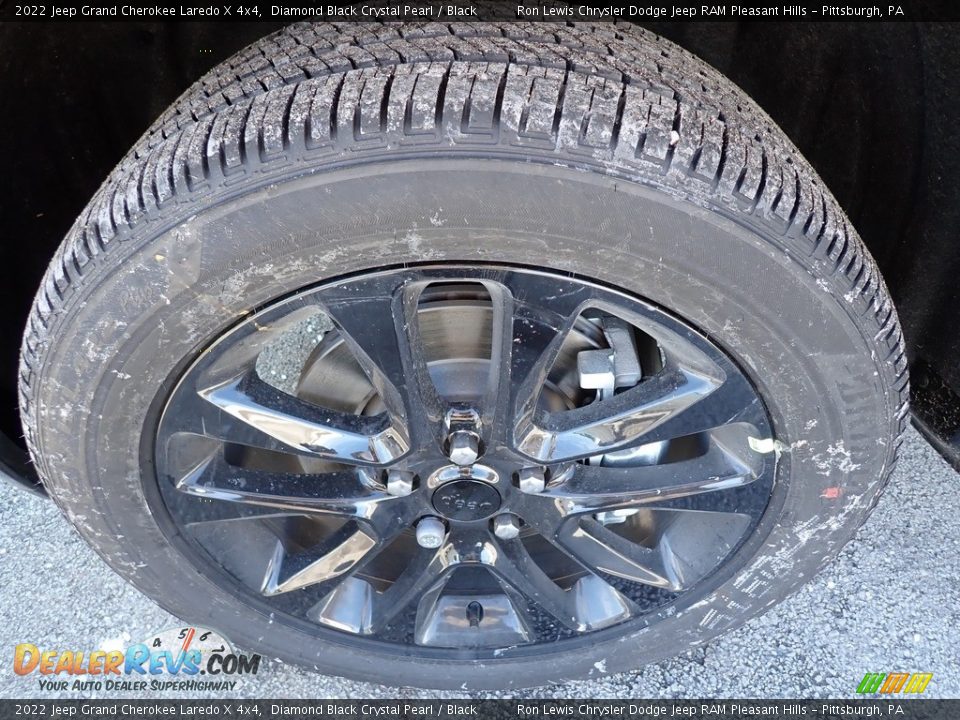 2022 Jeep Grand Cherokee Laredo X 4x4 Diamond Black Crystal Pearl / Black Photo #10