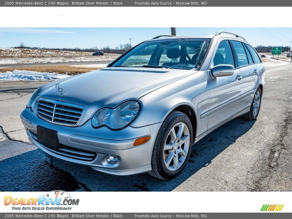 Front 3/4 View of 2005 Mercedes-Benz C 240 Wagon Photo #8