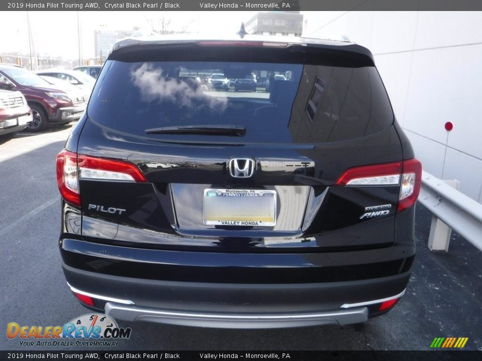 2019 Honda Pilot Touring AWD Crystal Black Pearl / Black Photo #7