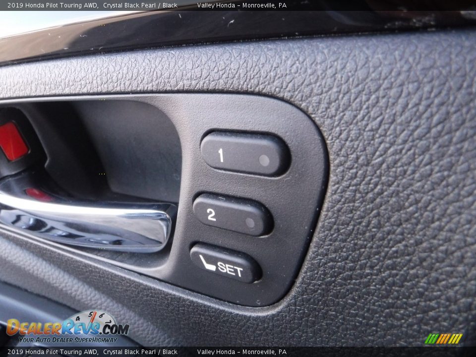 2019 Honda Pilot Touring AWD Crystal Black Pearl / Black Photo #13