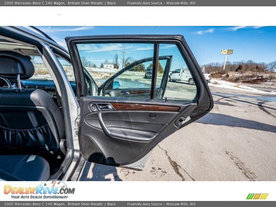 Door Panel of 2005 Mercedes-Benz C 240 Wagon Photo #24