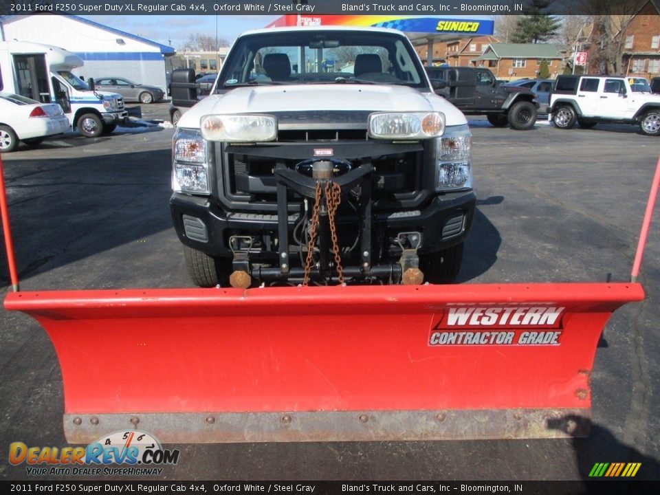 2011 Ford F250 Super Duty XL Regular Cab 4x4 Oxford White / Steel Gray Photo #14