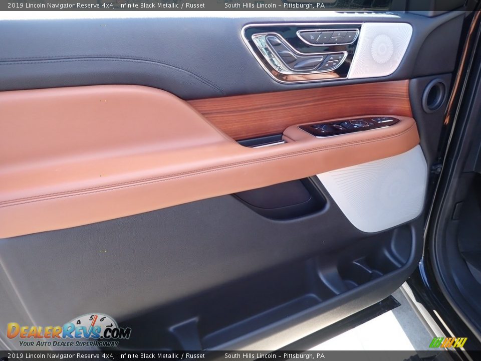 2019 Lincoln Navigator Reserve 4x4 Infinite Black Metallic / Russet Photo #19