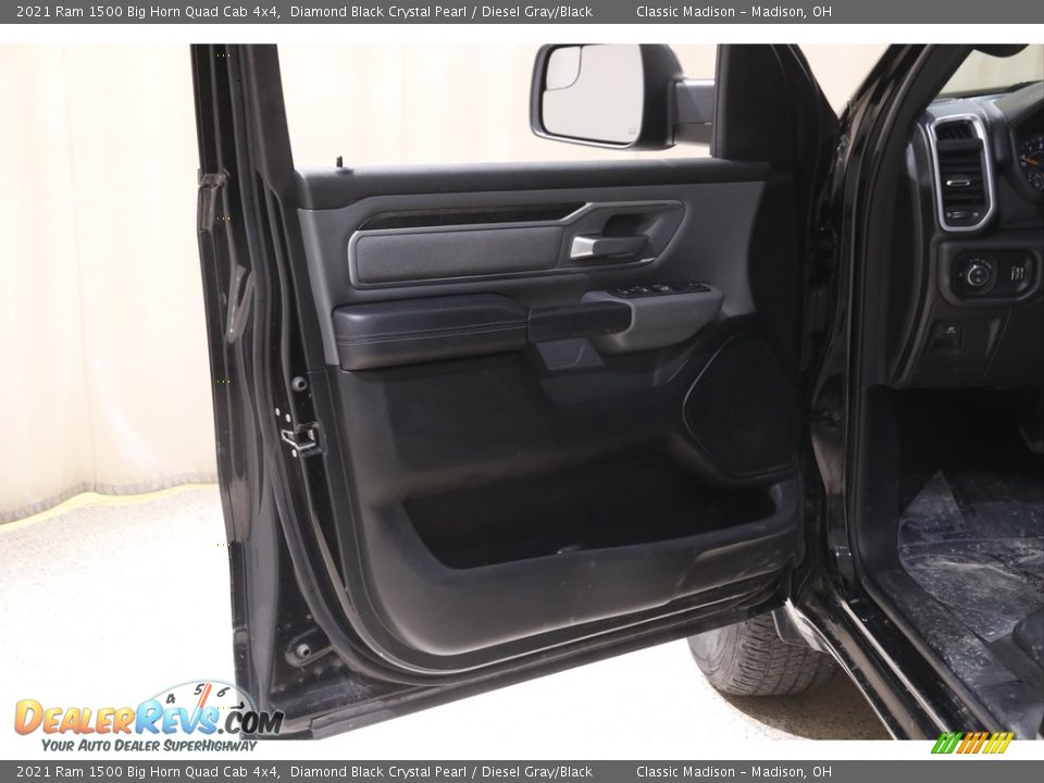 2021 Ram 1500 Big Horn Quad Cab 4x4 Diamond Black Crystal Pearl / Diesel Gray/Black Photo #4
