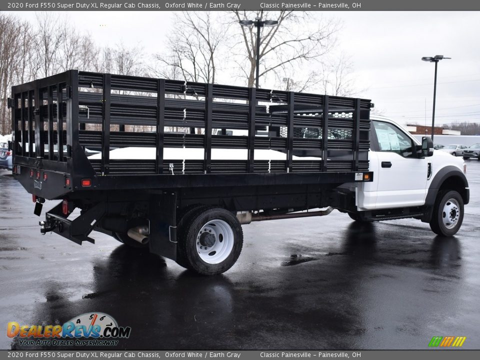 2020 Ford F550 Super Duty XL Regular Cab Chassis Oxford White / Earth Gray Photo #4