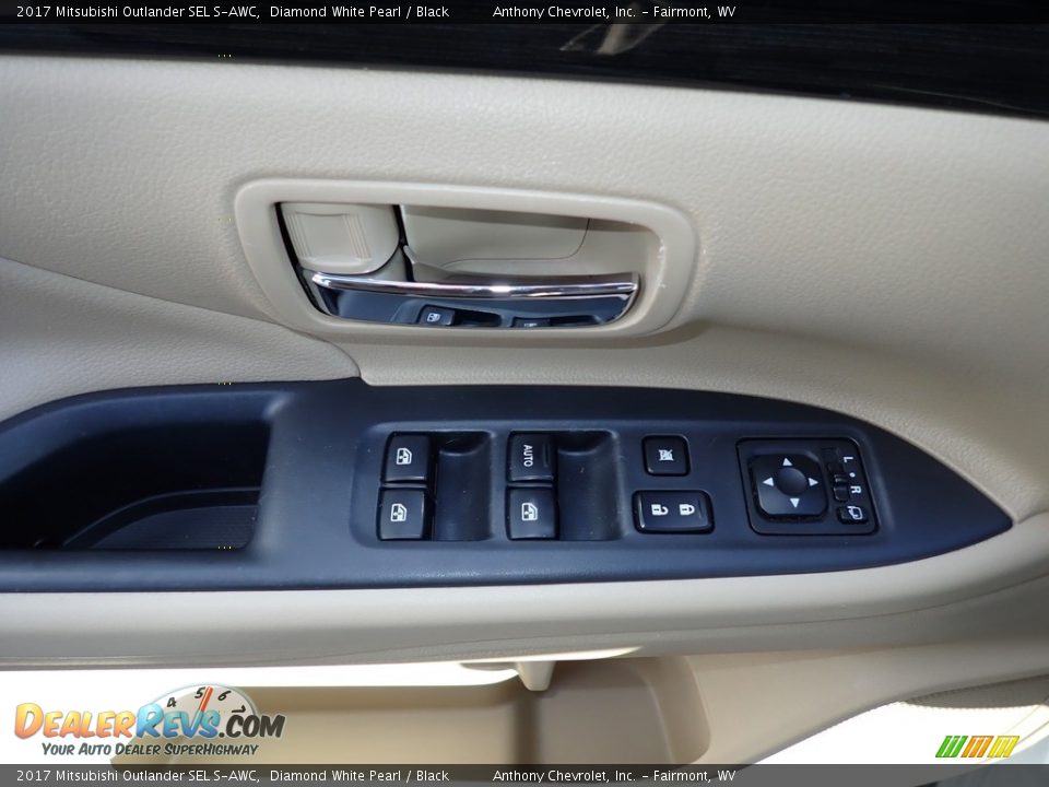 Door Panel of 2017 Mitsubishi Outlander SEL S-AWC Photo #14