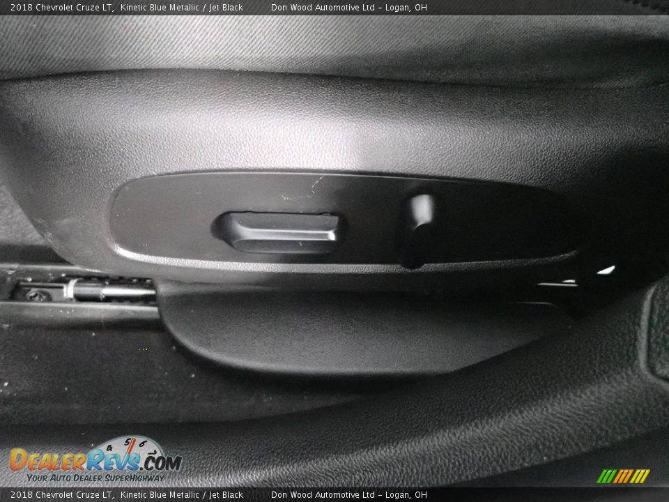 2018 Chevrolet Cruze LT Kinetic Blue Metallic / Jet Black Photo #17