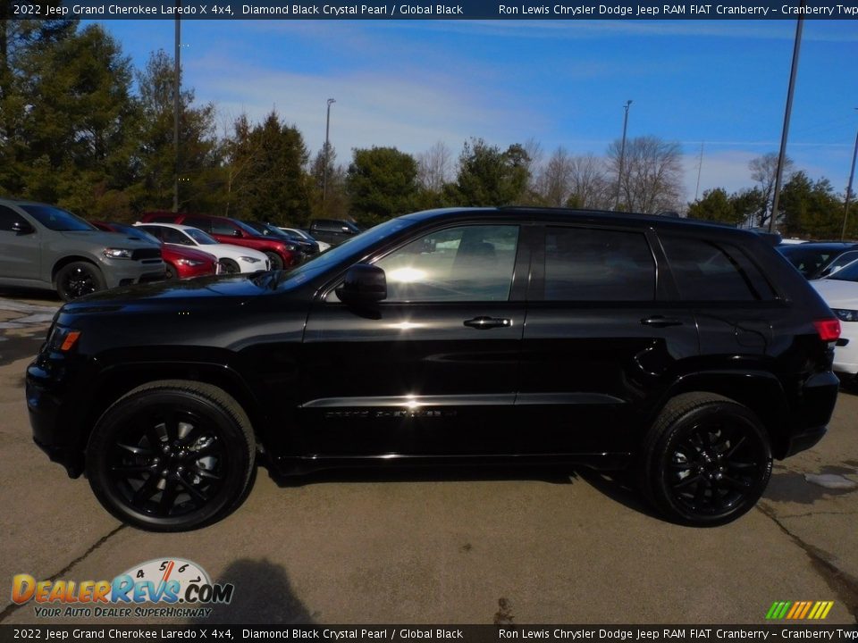 2022 Jeep Grand Cherokee Laredo X 4x4 Diamond Black Crystal Pearl / Global Black Photo #9