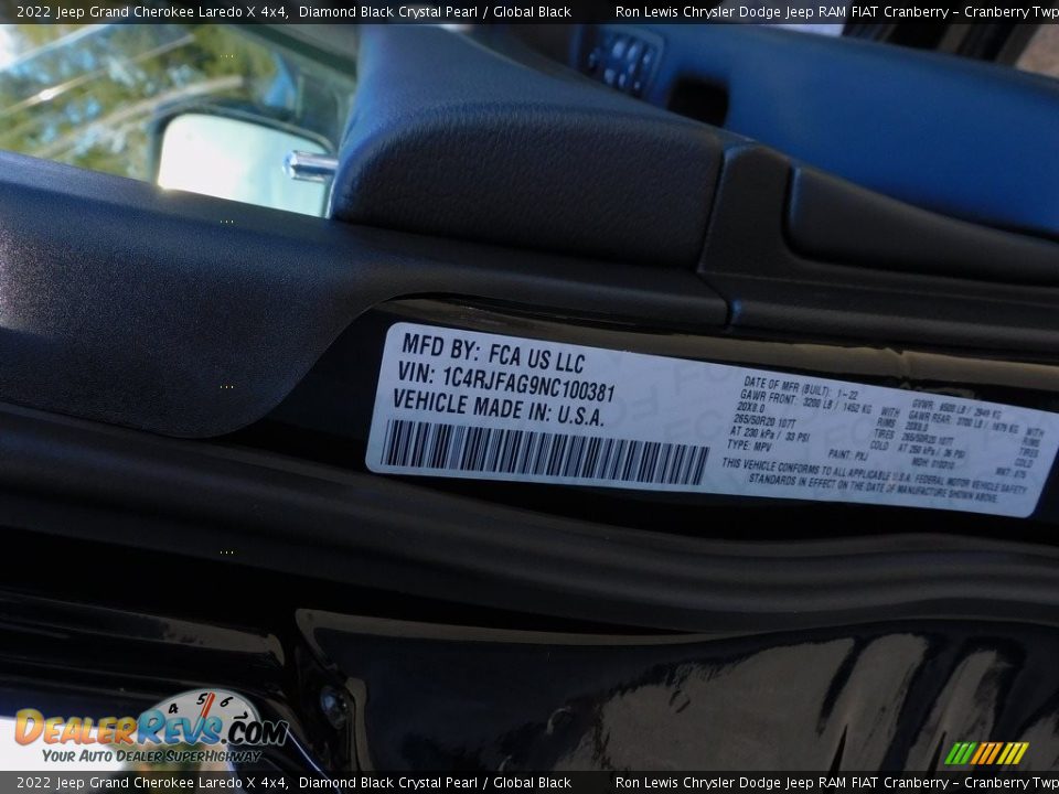 2022 Jeep Grand Cherokee Laredo X 4x4 Diamond Black Crystal Pearl / Global Black Photo #20
