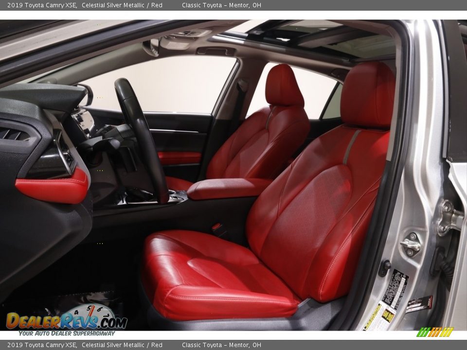 2019 Toyota Camry XSE Celestial Silver Metallic / Red Photo #5
