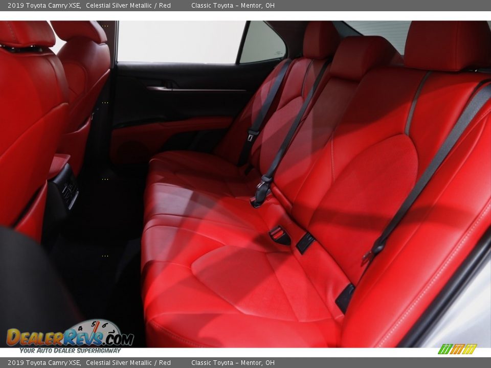 2019 Toyota Camry XSE Celestial Silver Metallic / Red Photo #17
