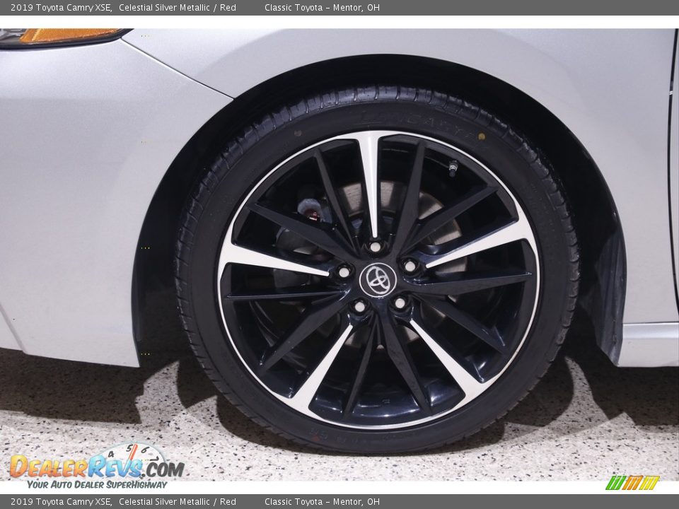 2019 Toyota Camry XSE Celestial Silver Metallic / Red Photo #20