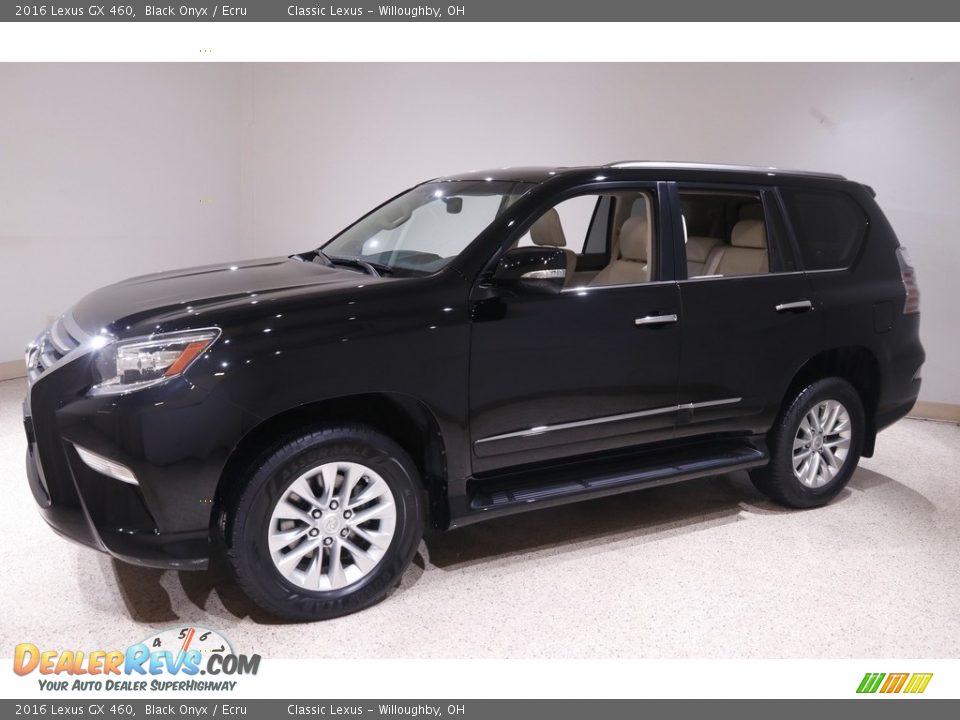 Front 3/4 View of 2016 Lexus GX 460 Photo #3