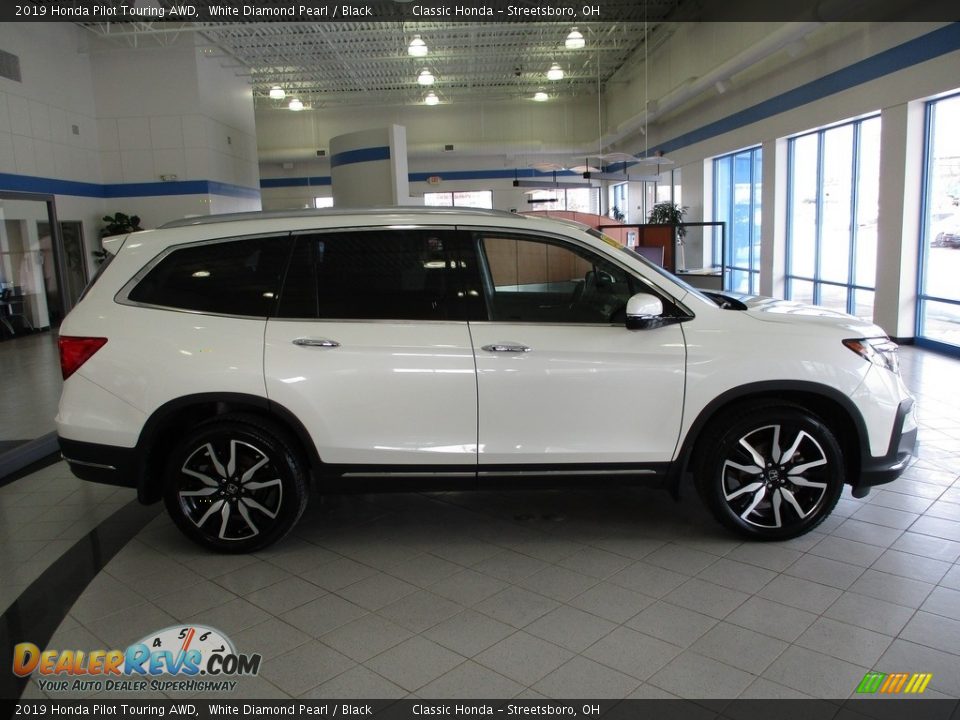 2019 Honda Pilot Touring AWD White Diamond Pearl / Black Photo #4