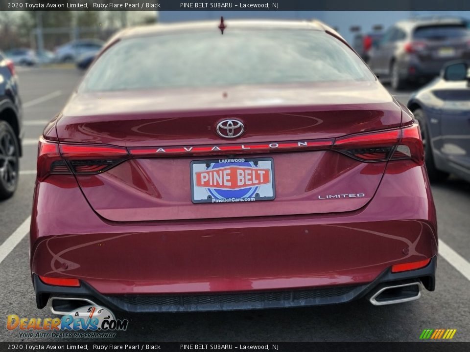 2020 Toyota Avalon Limited Ruby Flare Pearl / Black Photo #4
