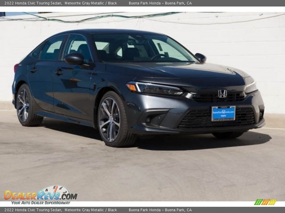 Front 3/4 View of 2022 Honda Civic Touring Sedan Photo #1