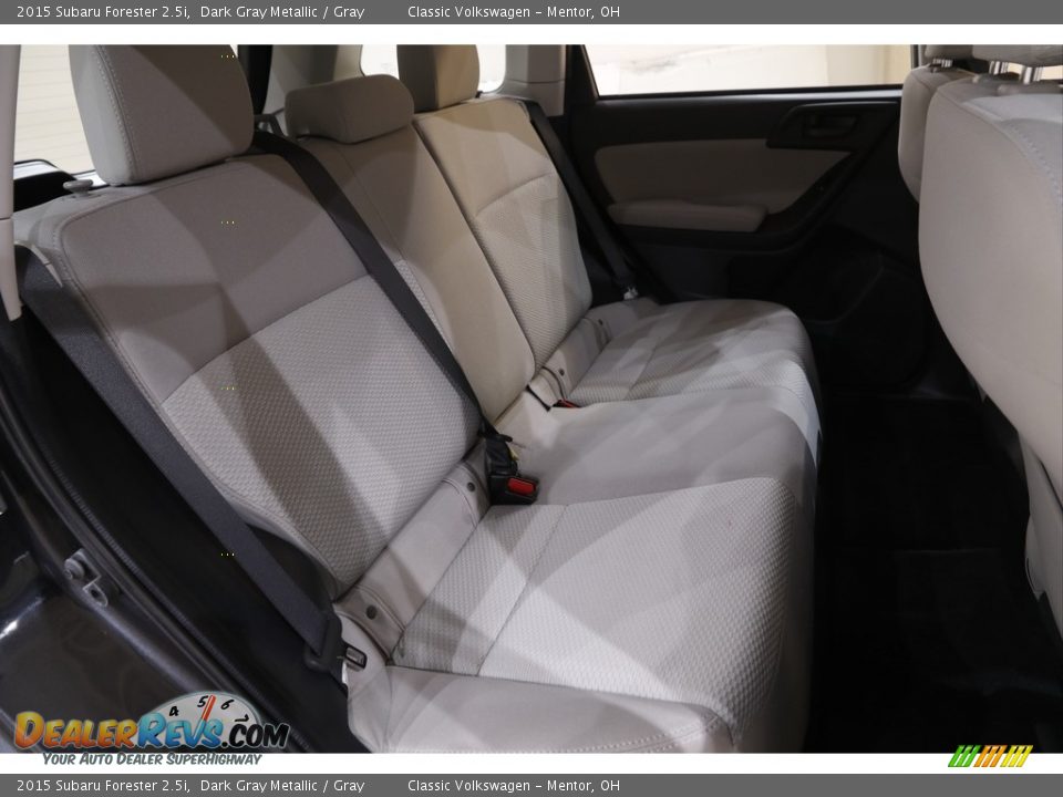 2015 Subaru Forester 2.5i Dark Gray Metallic / Gray Photo #16