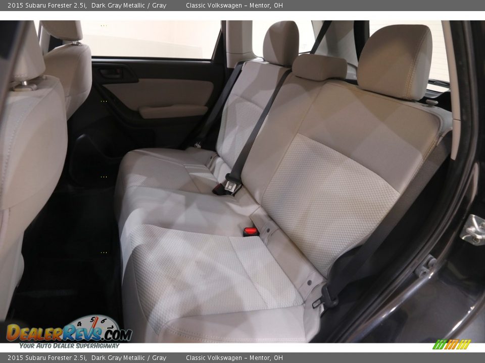 2015 Subaru Forester 2.5i Dark Gray Metallic / Gray Photo #17