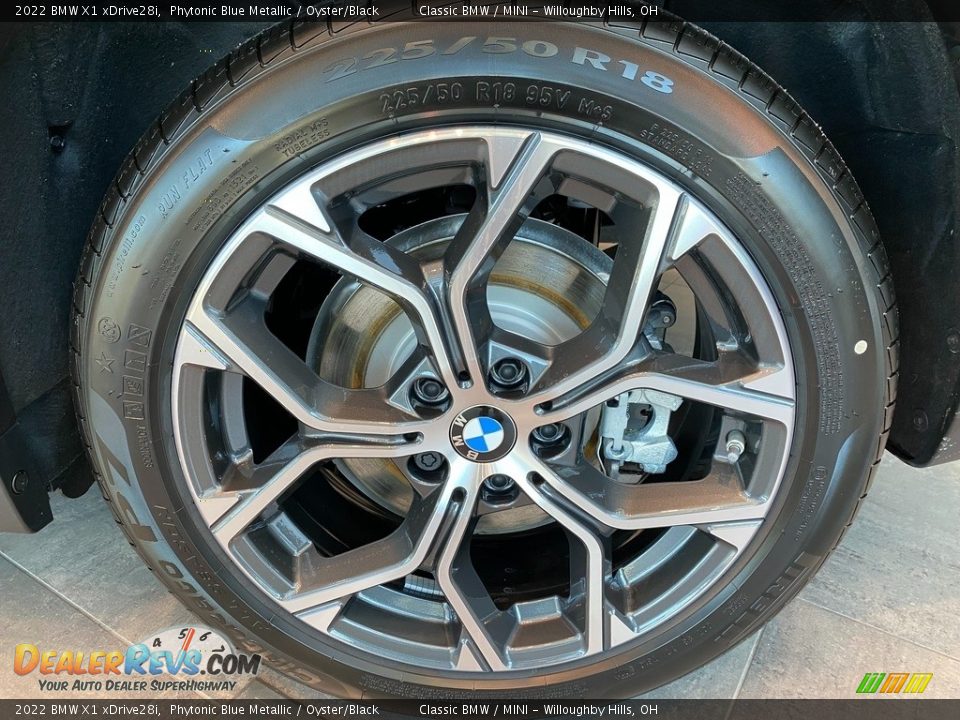 2022 BMW X1 xDrive28i Wheel Photo #3